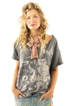 Magnolia Pearl Top 1248 - Stars On Earth T - Ozzy