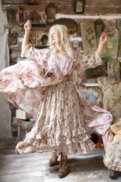 Magnolia Pearl Top 1139 - Flower Child Applique Dylan T - Flower Field -Layer Outfit 30468435869782 2