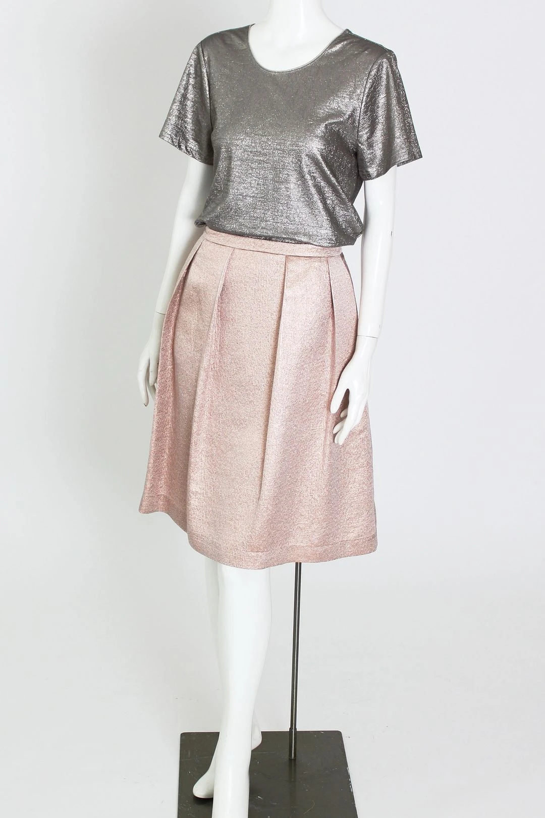 LIA ROSE GOLD PLEATED SKIRT 5 LIA ROSE GOLD PLEATED SKIRT - Image 3