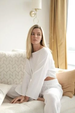 Echo Crop Top - White -Layer Outfit 30892821708867 4