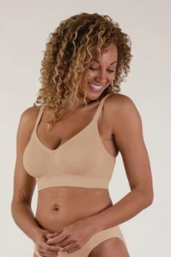 Pose Underwire Bra -Layer Outfit 31169558937690 1