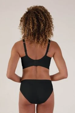 Pose Underwire Bra -Layer Outfit 31171565355098 5