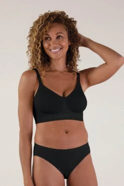 Pose Underwire Bra -Layer Outfit 31171565518938 4