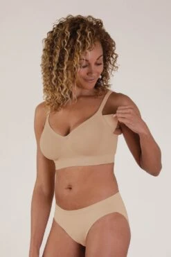 Pose Underwire Bra -Layer Outfit 31171565584474 2