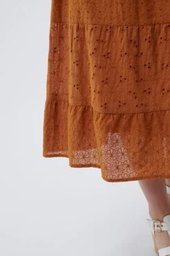 Tea Gardens Eyelet Midi Skirt 17 Tea Gardens Eyelet Midi Skirt -Layer Outfit 31553356398726 6