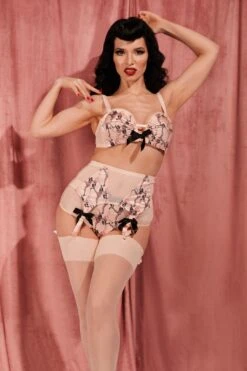 Bettie Page Showgirl Pink Overwire Bra 32-38 A-F -Layer Outfit 31671018946712 4