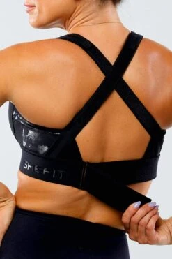 The Flex Sports Bra™ - Onyx - Last Chance -Layer Outfit 33129030942889 2