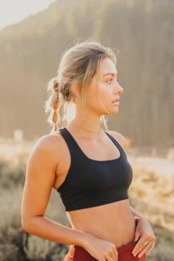 Lotus Sports Bra -Layer Outfit 34129646813353 15