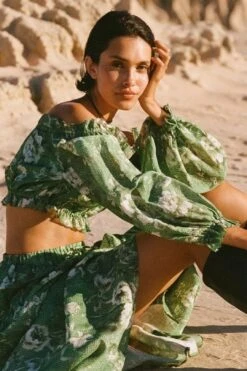 KIVARI - KHALO CROP TOP -Layer Outfit 35653429395611 6