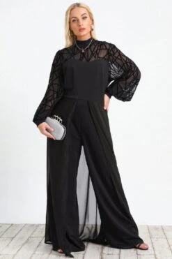 PREORDER The New Yorker Jumpsuit With Train 13 PREORDER The New Yorker Jumpsuit With Train -Layer Outfit 36240707092715 4