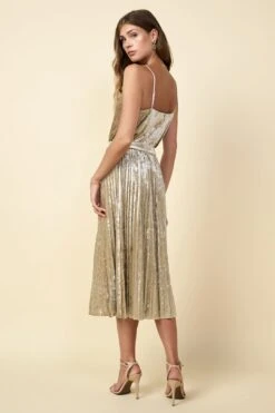 Crushed Velvet Midi Skirt -Layer Outfit 38423264231651 4