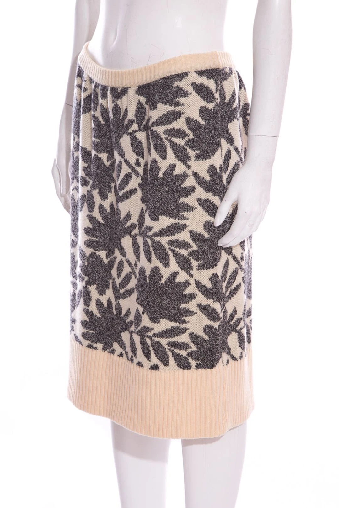 Vintage Pierre Balmain Ivory & Grey Knit Skirt SZ N/A 6 Vintage Pierre Balmain Ivory & Grey Knit Skirt SZ N/A - Image 4