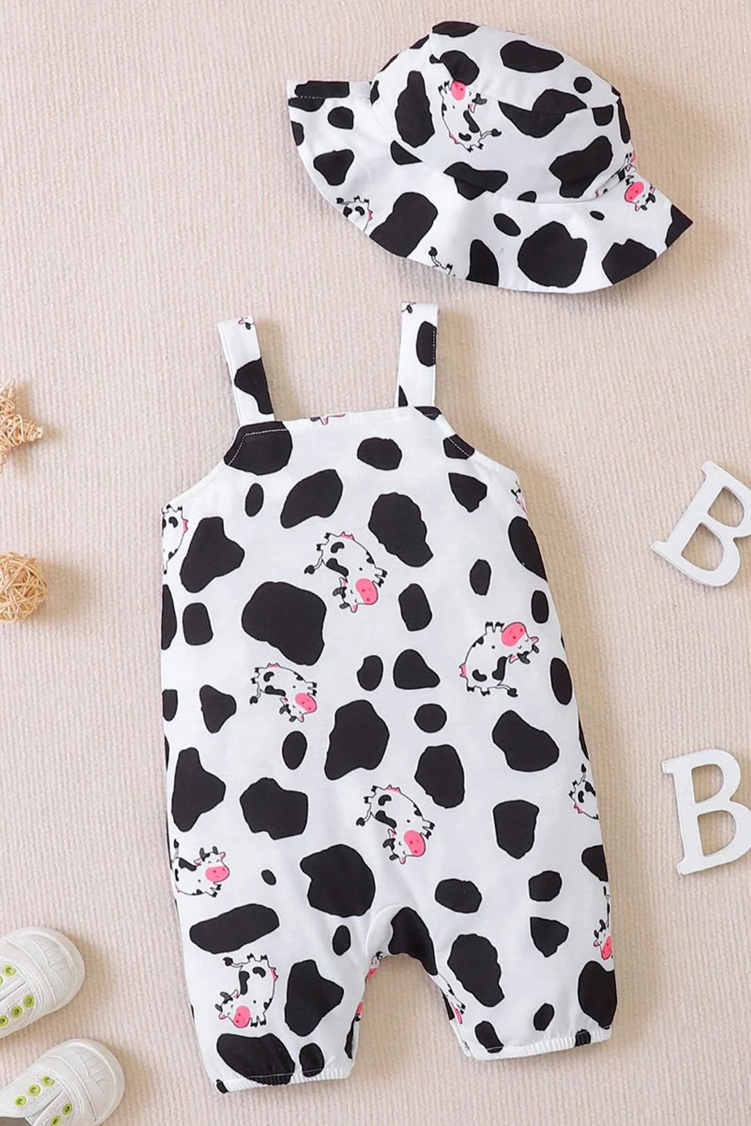 2PCS Cute Cow Printed Baby Jumpsuit Set 4 2PCS Cute Cow Printed Baby Jumpsuit Set - Image 2