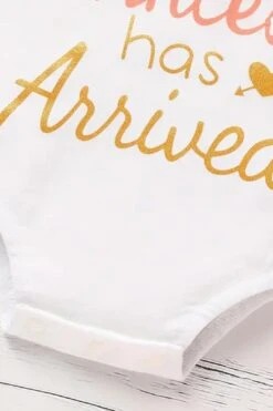 3PCS The Princess Has Arrived Letter Printed Bow Tie Skirt Baby Set -Layer Outfit 38949663768796 6