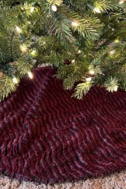 Tree Skirt - Assorted Luxury Faux Furs 13 Tree Skirt - Assorted Luxury Faux Furs -Layer Outfit 38951678607584 4
