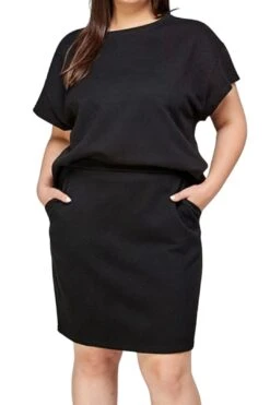 Plus Textured Skirt In Black