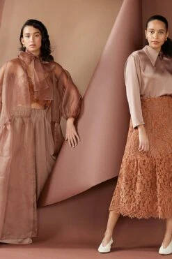 Colette Skirt In Lace -Layer Outfit 39344010789119 6