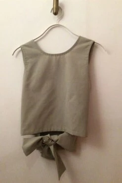 Tý Back V Wrap Top / Size XS, M - Light Green