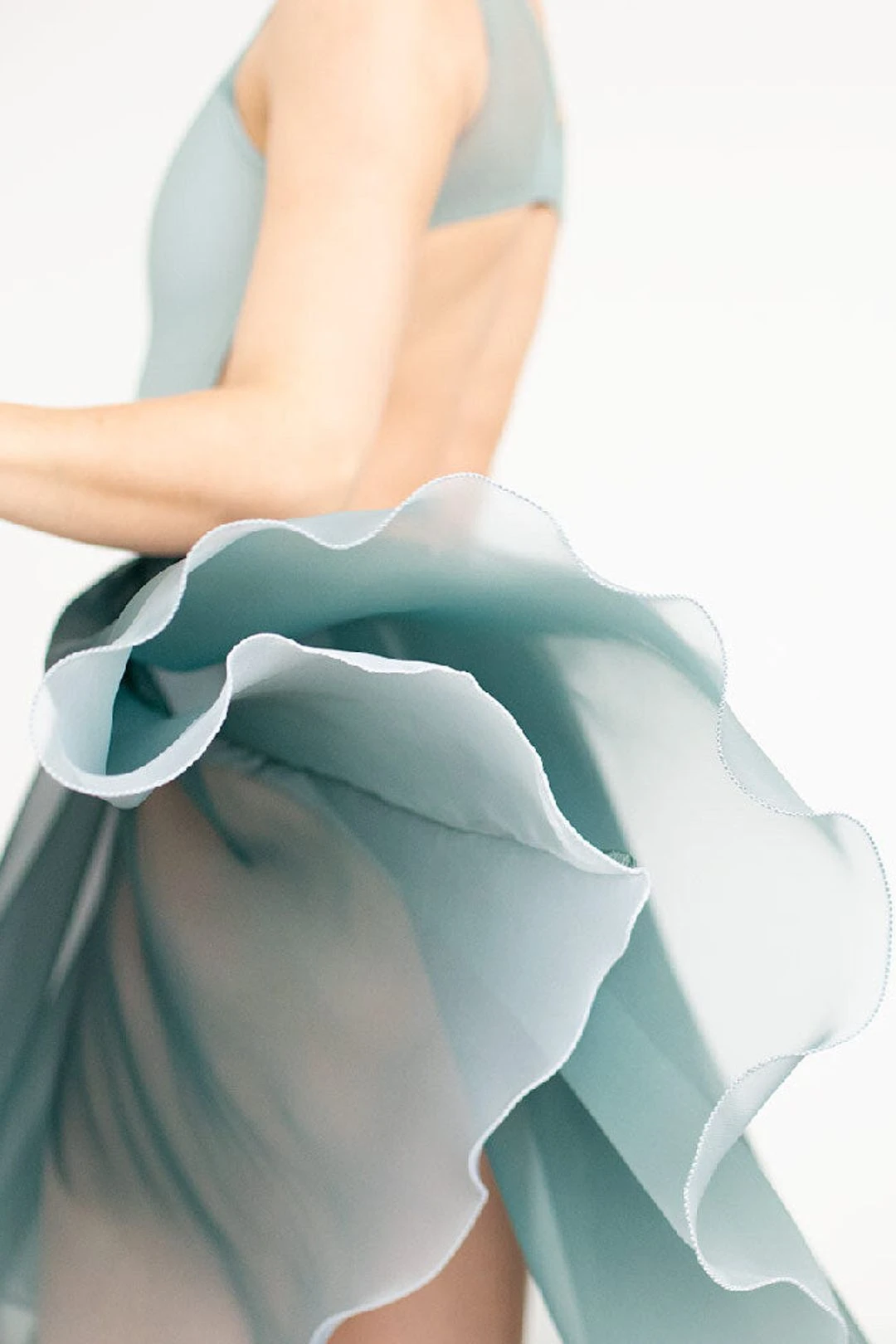 WOMEN'S MANON EMERALD OMBRE CHIFFON SKIRT <br>READY TO SHIP 4 WOMEN'S MANON EMERALD OMBRE CHIFFON SKIRT <br>READY TO SHIP - Image 2