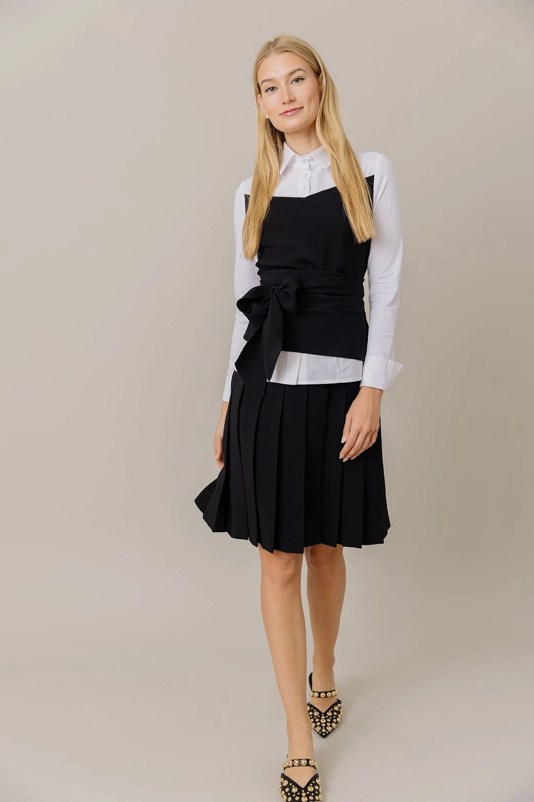 Corset Style Top And Pleated Skirt Set In Black/White 3 Corset Style Top And Pleated Skirt Set In Black/White