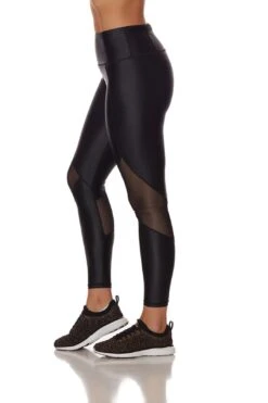 The Vogue Set Bra Black -Layer Outfit 4682056433728 3